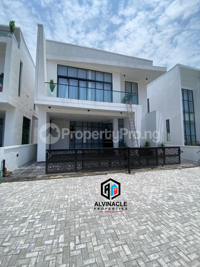 5 bedroom House for sale Conservative, Along Lekki Expressway Lekki Lagos