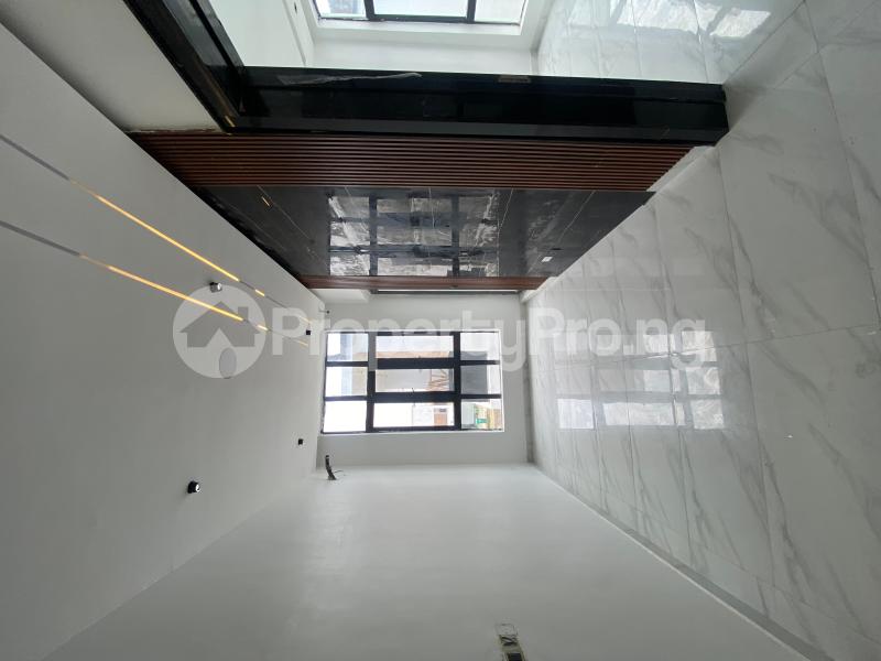 5 bedroom House for sale Conservative, Along Lekki Expressway Lekki Lagos