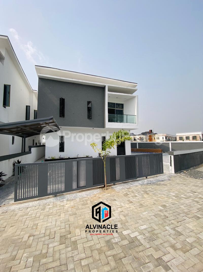 5 bedroom House for sale Orchid Road Lekki Lagos