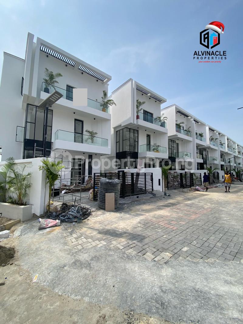 5 bedroom House for sale Orchid Road Orchid Lekki Lagos