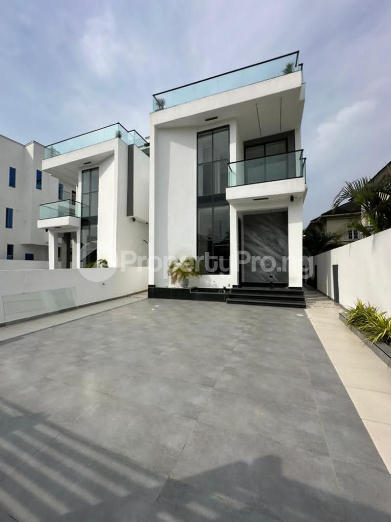 5 bedroom House for sale Chevron Lekki Lagos