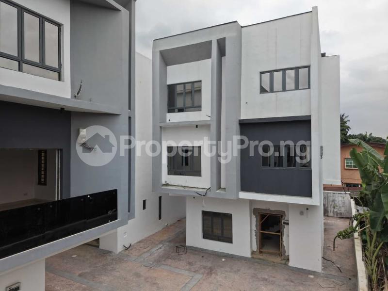 5 bedroom House for sale Surulere Lagos