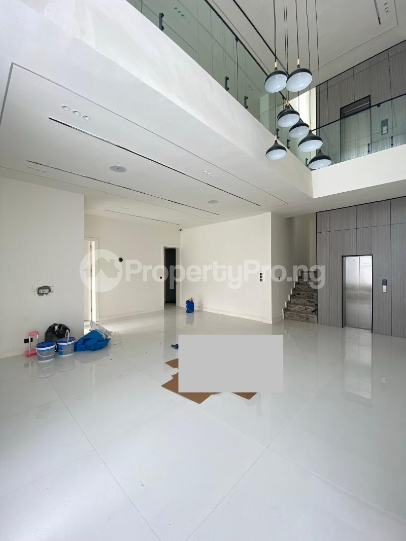 5 bedroom House for sale Osapa london Lekki Lagos