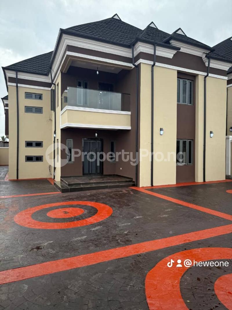 5 bedroom House for sale Oluyole Estate Ibadan Oyo