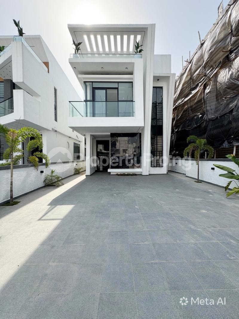 5 bedroom House for sale 2nd Toll Gate Lekki Lagos