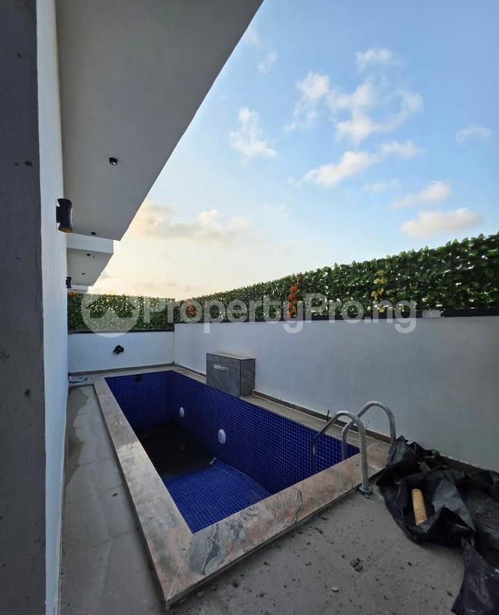 5 bedroom House for sale 1 Min Drive From Ajah Bridge, Ado Ajah Lagos