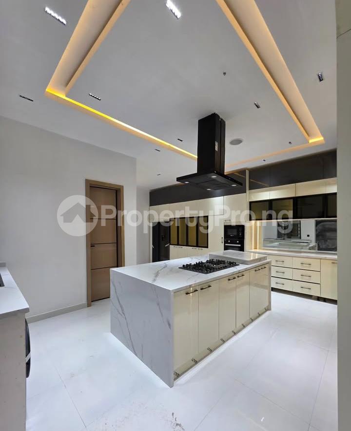 5 bedroom House for sale 1 Min Drive From Ajah Bridge, Ado Ajah Lagos