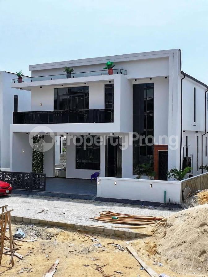 5 bedroom House for sale 2nd Toll Gate Lekki Lagos