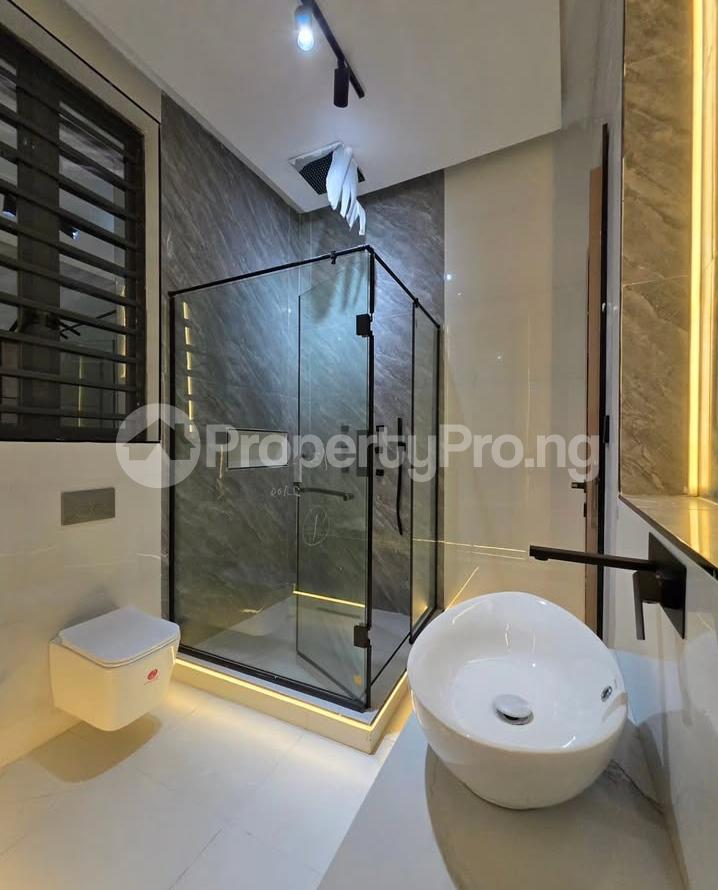 5 bedroom House for sale 1 Min Drive From Ajah Bridge, Ado Ajah Lagos