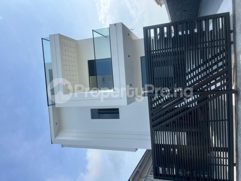 5 bedroom House for sale Barr. Peter, House 9a, Divine Homes, Thomas Estate Thomas estate Ajah Lagos