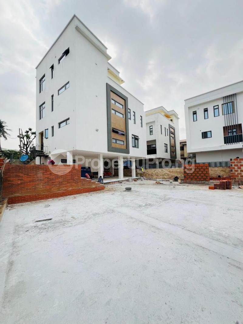 5 bedroom House for sale Secure Estate Maryland Lagos