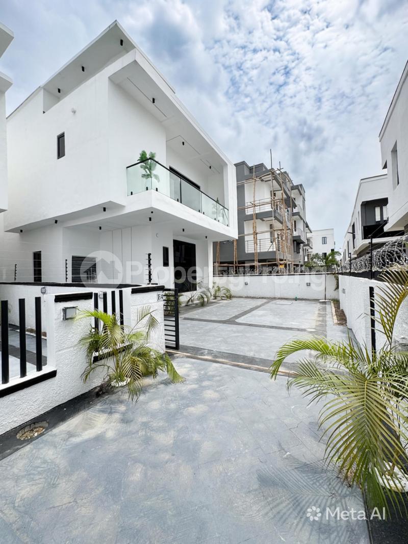 5 bedroom House for sale General Paint Lekki Lagos
