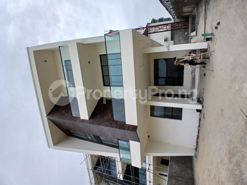 5 bedroom House for sale Orchid Road Orchid Lekki Lagos