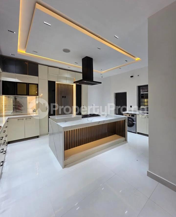 5 bedroom House for sale 1 Min Drive From Ajah Bridge, Ado Ajah Lagos