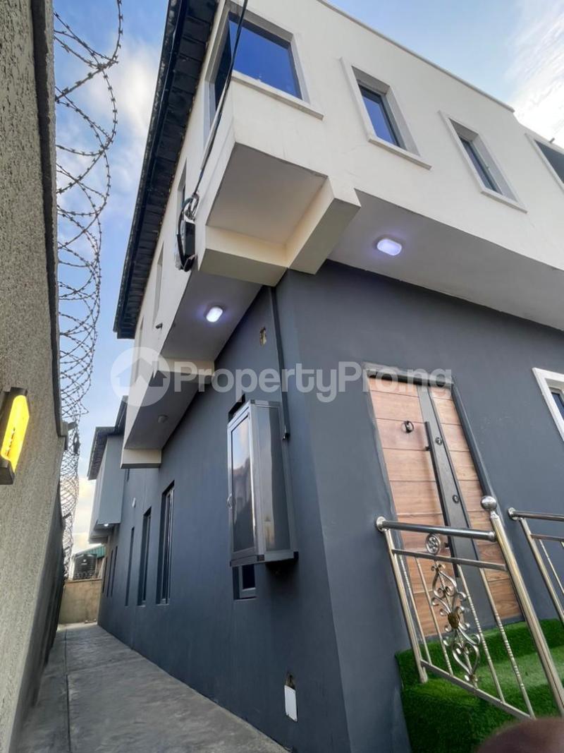 5 bedroom House for sale Egbeda Alimosho Lagos