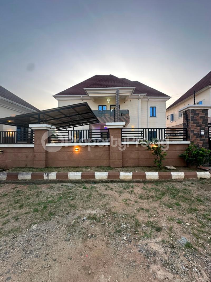 5 bedroom House for sale In An Estate Gwarinpa Extension, Abuna Gwarinpa Abuja