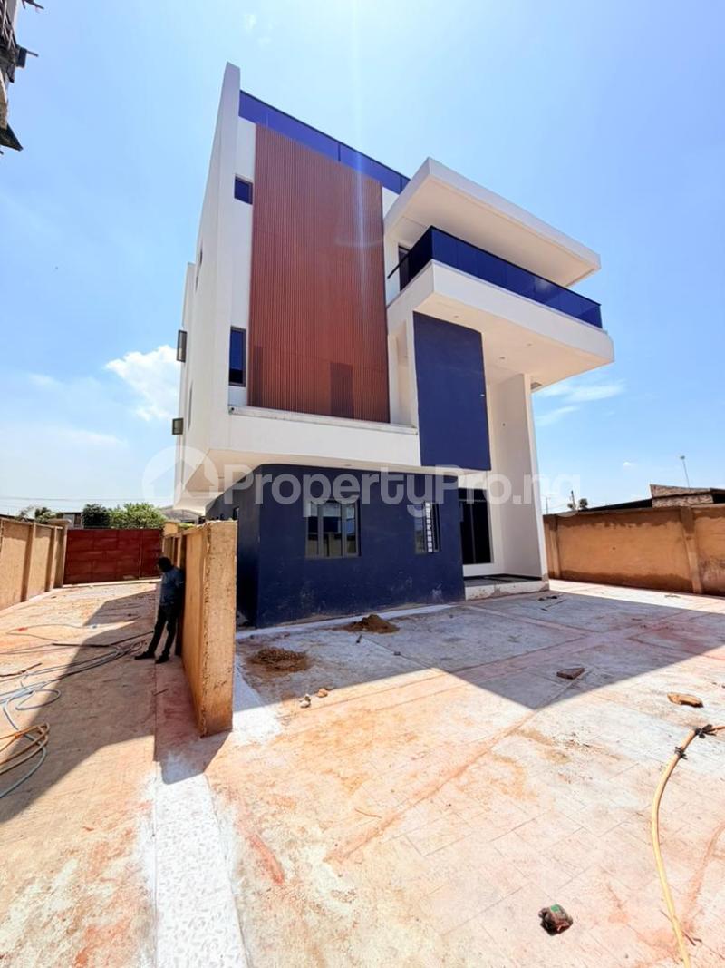5 bedroom House for sale Maryland Lagos