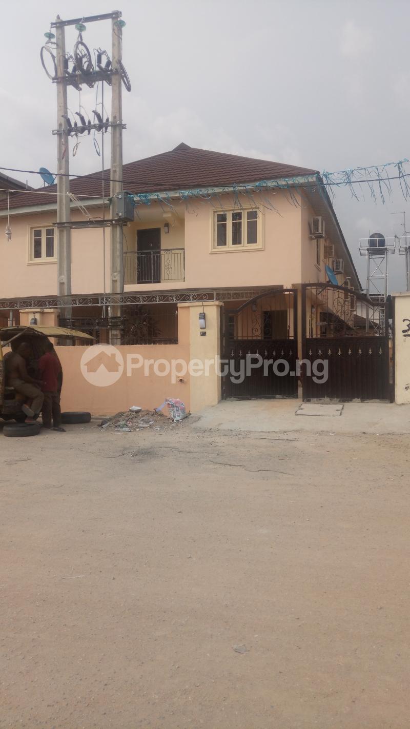 5 bedroom House for rent Off Finbarrs Road Akoka Yaba Lagos