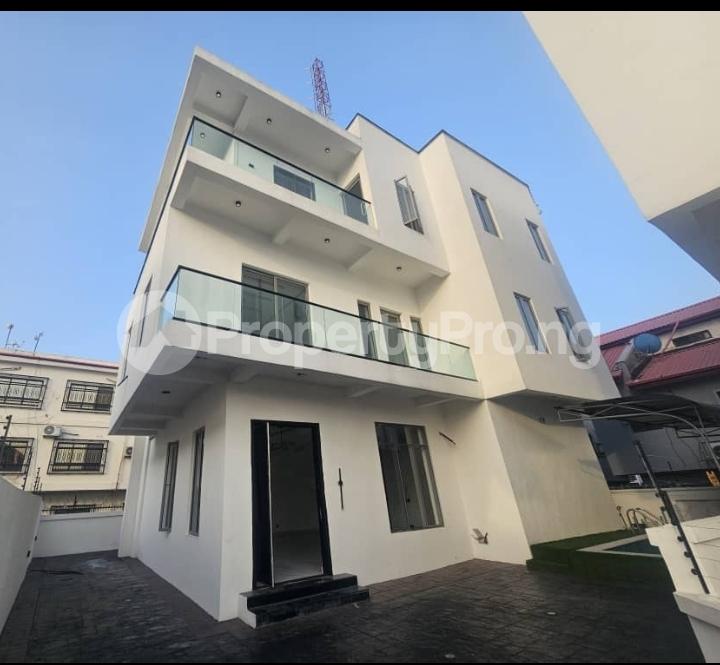 5 bedroom House for sale Off Ibori Golf Off Government House Drive , Asaba Delta