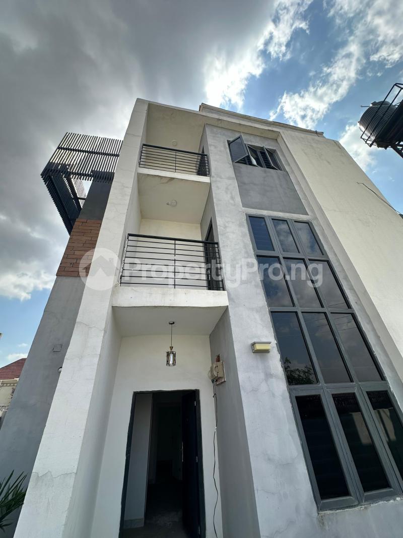 5 bedroom House for sale Lugbe Abuja