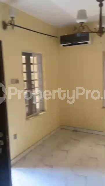 5 bedroom House for sale Social Club , Akerele Estate New oko oba Abule Egba Lagos