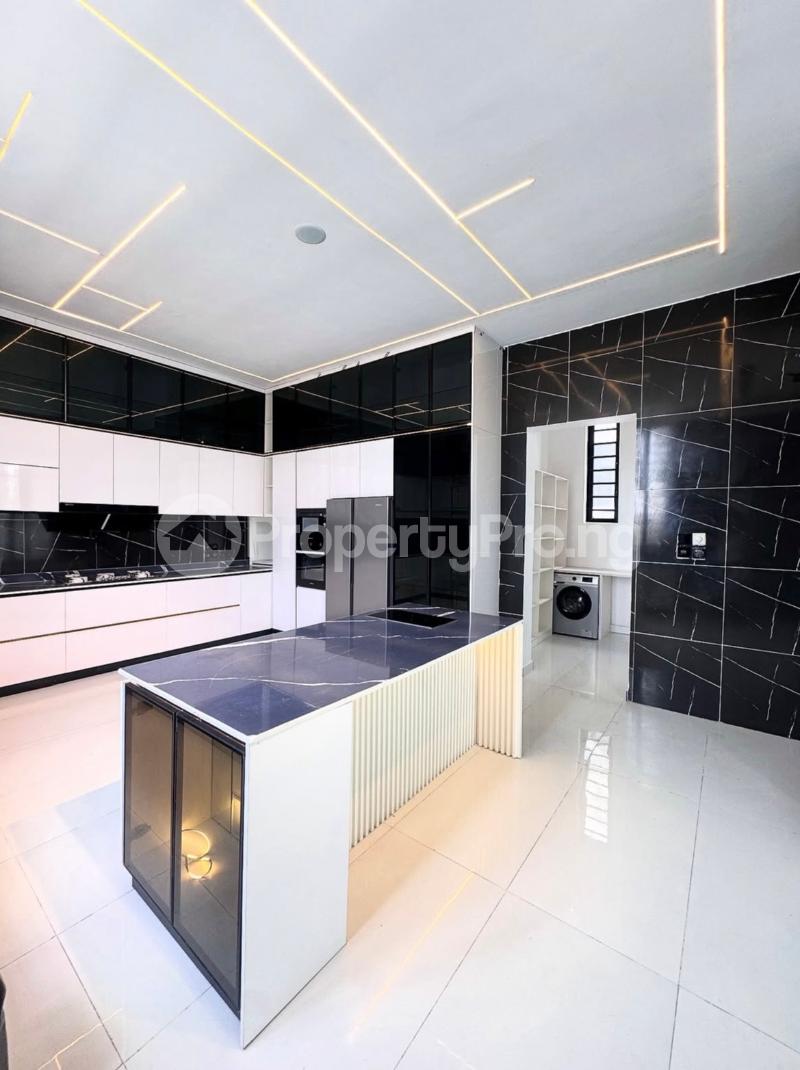 5 bedroom House for sale Chevron Lekki Lagos