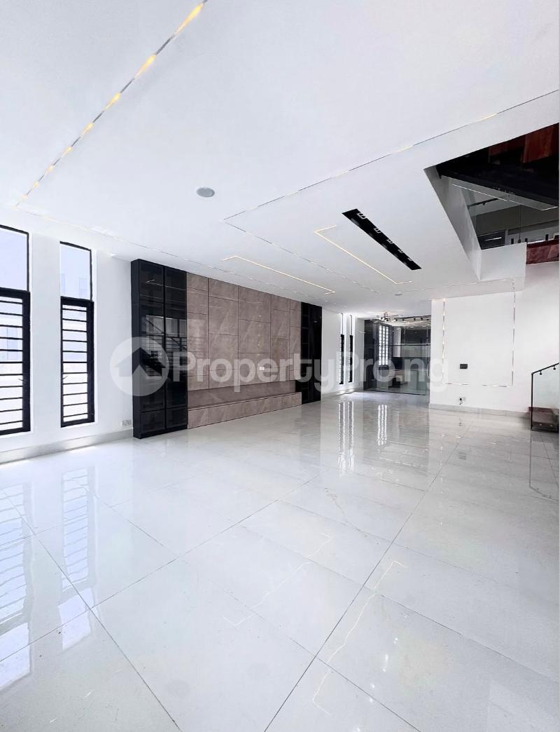 5 bedroom House for sale Chevron Lekki Lagos