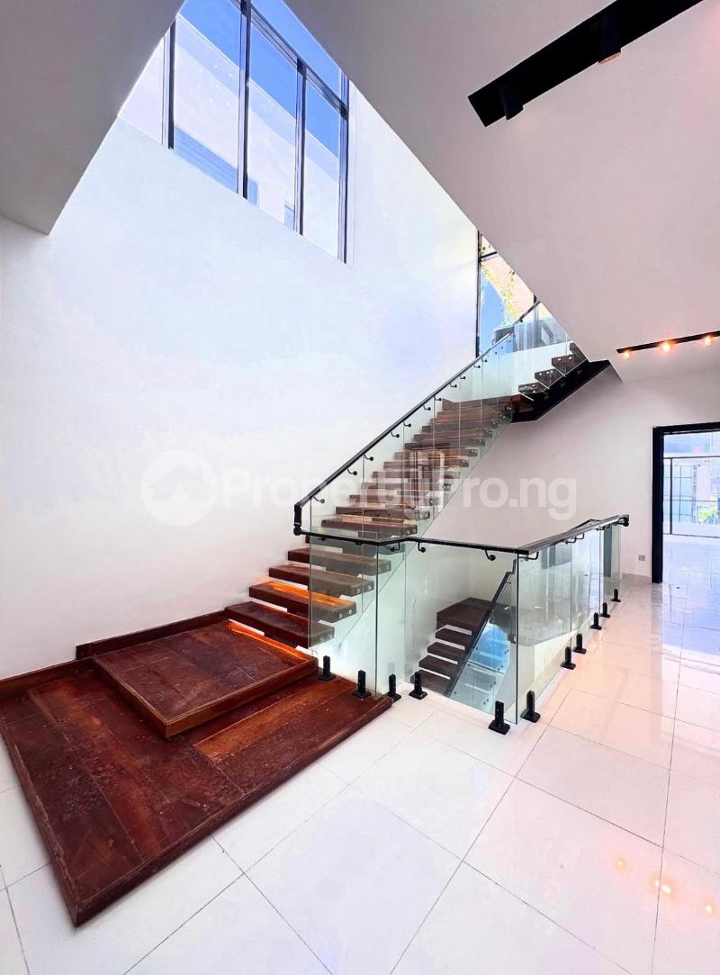 5 bedroom House for sale Chevron Lekki Lagos