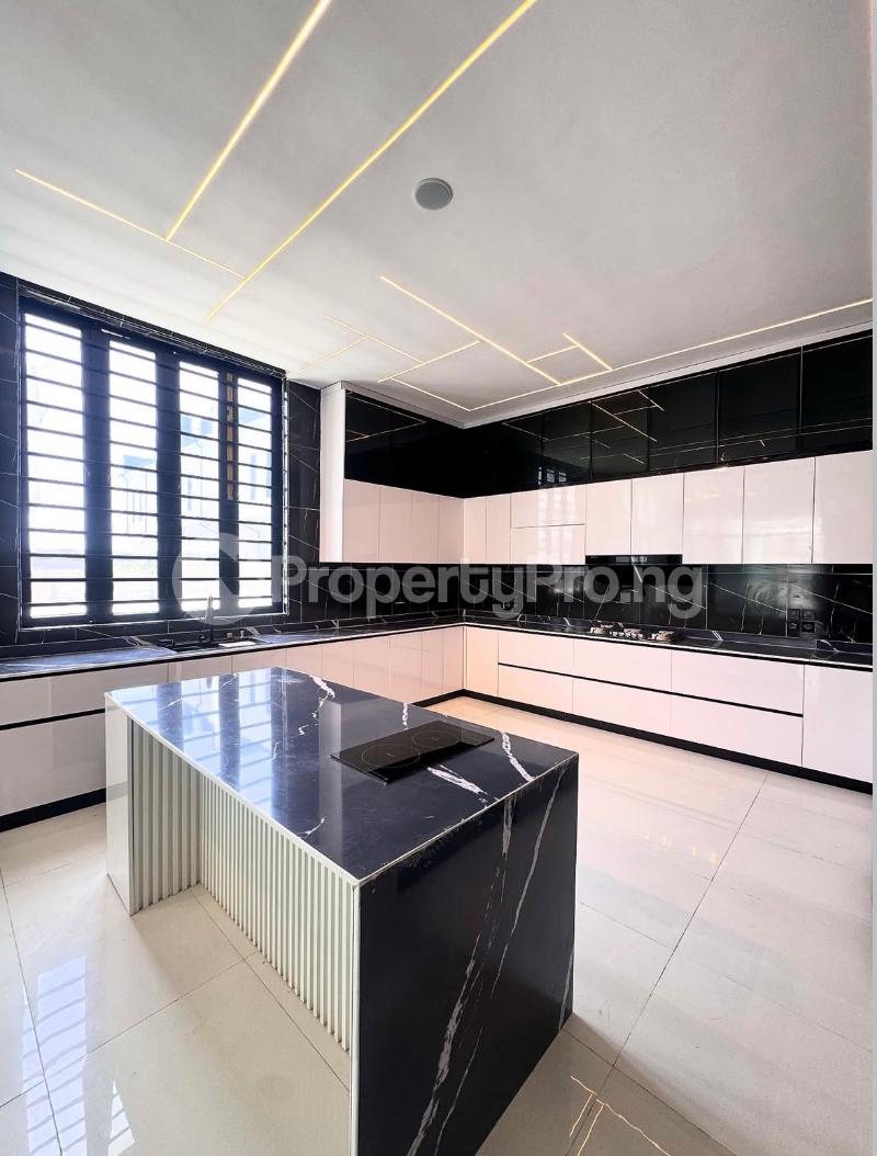5 bedroom House for sale Chevron Lekki Lagos