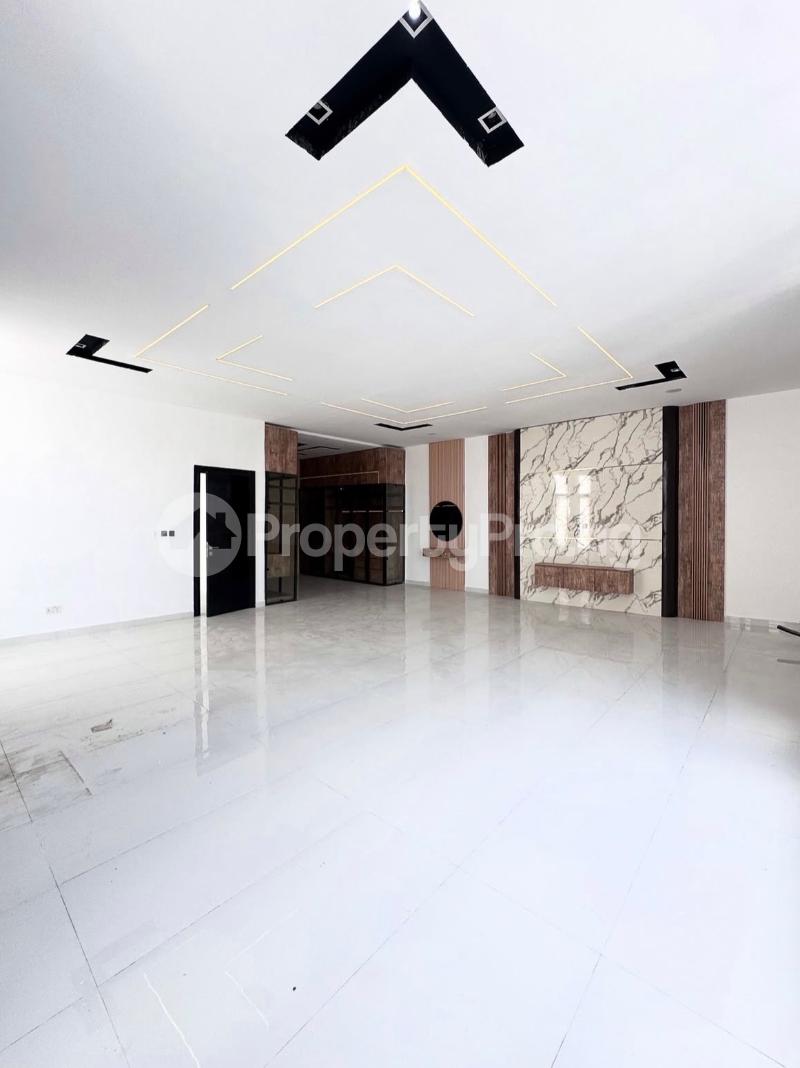 5 bedroom House for sale Chevron Lekki Lagos