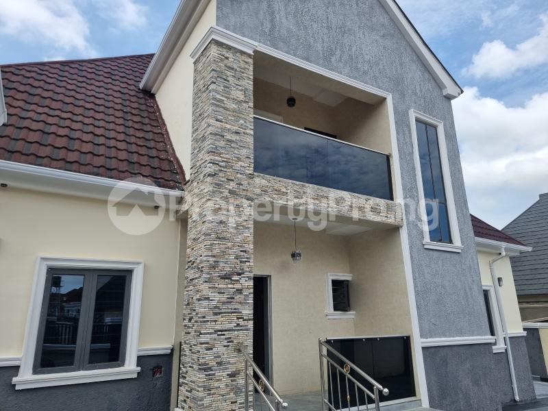 5 bedroom House for rent Along Von Garden Estate Road Lugbe Abuja
