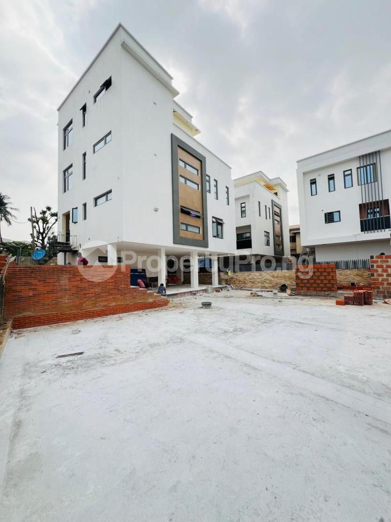 5 bedroom House for sale Mende Maryland Lagos