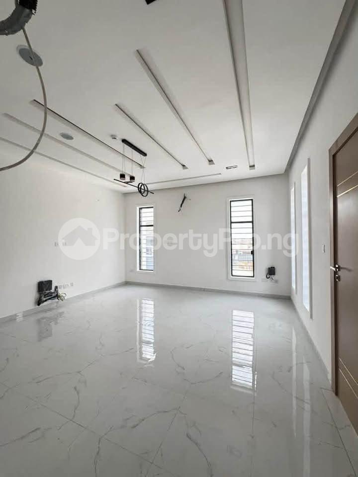 5 bedroom House for sale Omole phase 1 Ojodu Lagos