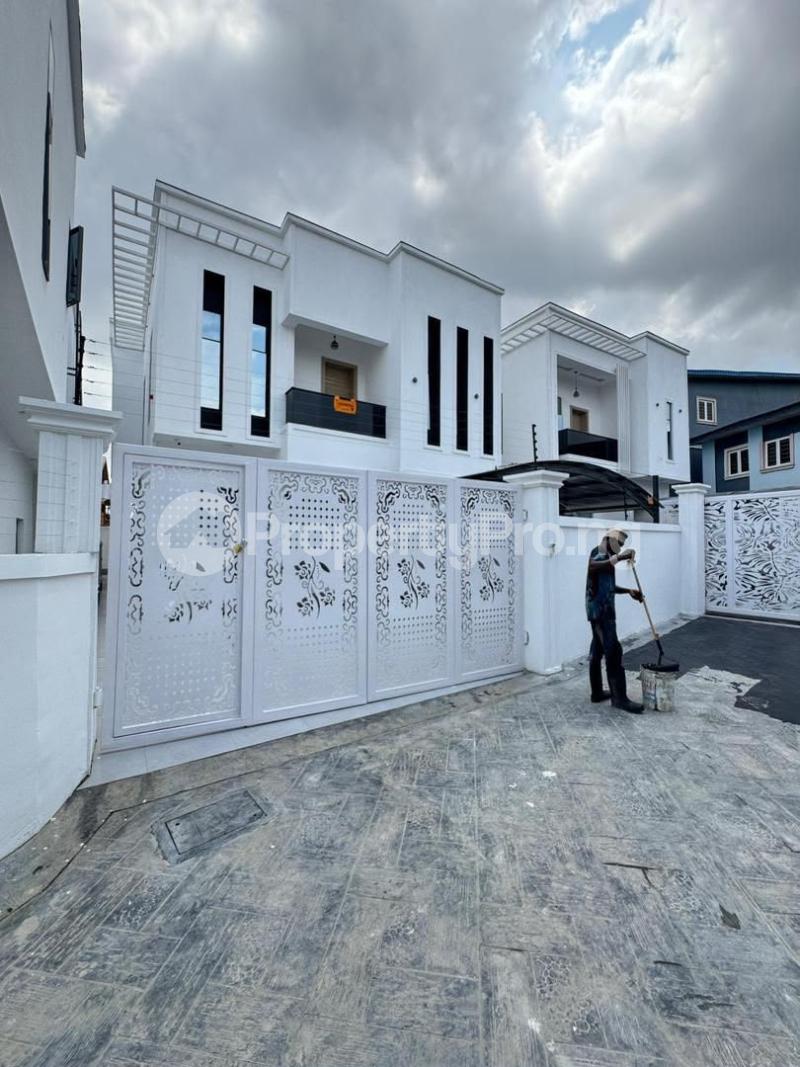 5 bedroom House for sale Omole phase 1 Ojodu Lagos