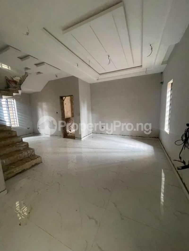 5 bedroom House for sale Egbeda Alimosho Lagos