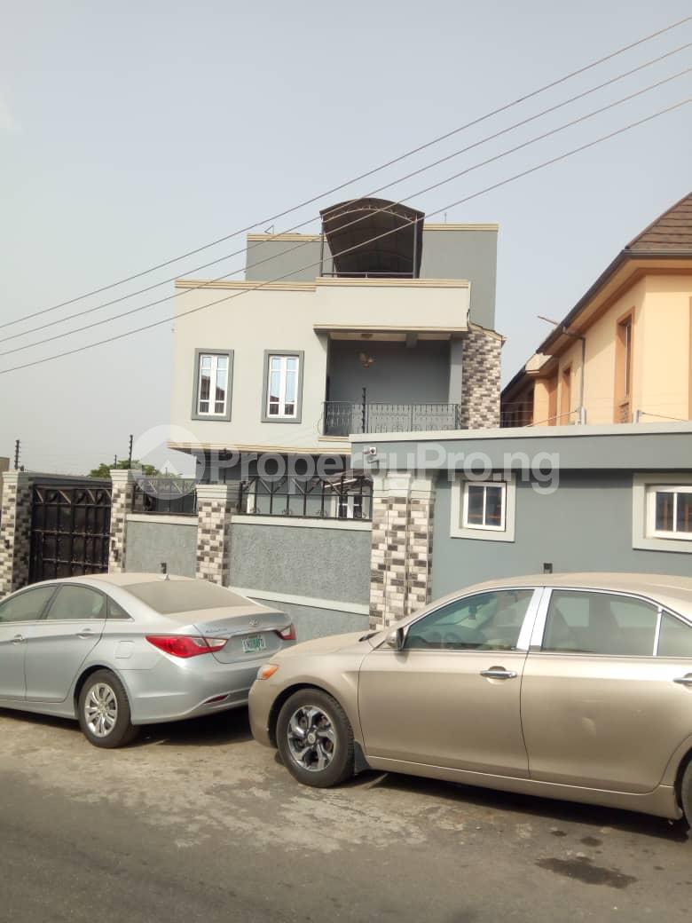 5 bedroom House for sale Magodo Phase 2 Estate, Shangisha, Off Cmd Road. Ojodu Lagos