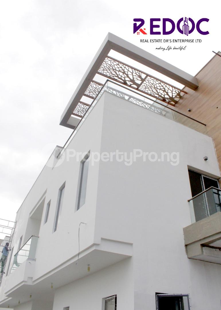 5 bedroom House for sale Pinnock Beach Estate Osapa london Lekki Lagos