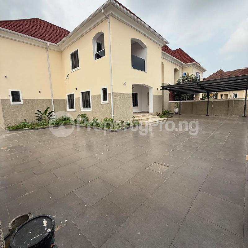 5 bedroom House for sale Guzape Abuja