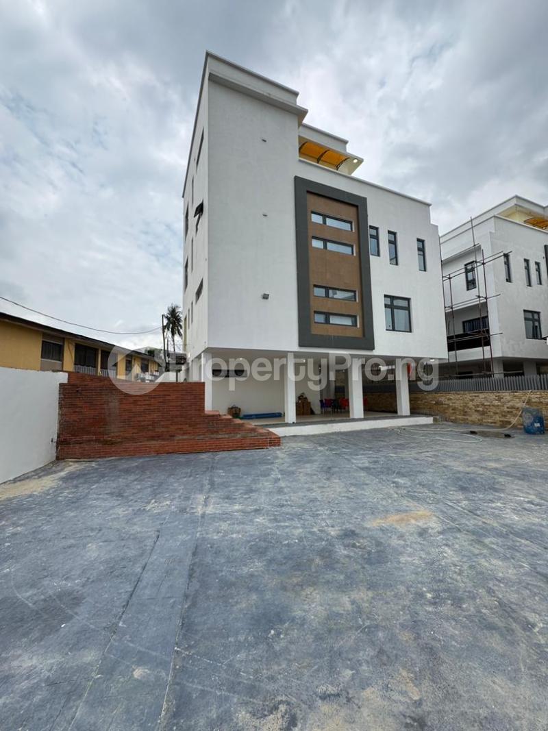 5 bedroom House for sale Maryland Lagos