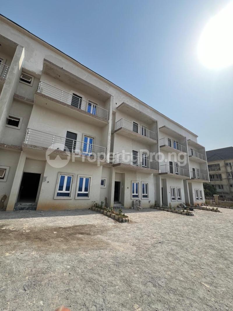 5 bedroom House for sale After Human Right Radio Brekete Family Kaura (Games Village) Abuja