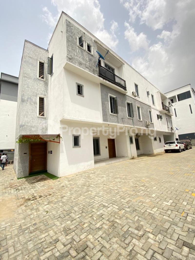 5 bedroom House for sale Ologolo Lekki Lagos