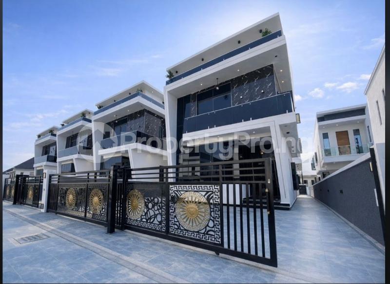 5 bedroom House for sale Oakland Estate Off Lekki-Epe Expressway Ajah Lagos