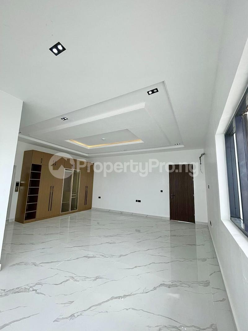 5 bedroom House for sale Pinnock Osapa london Lekki Lagos