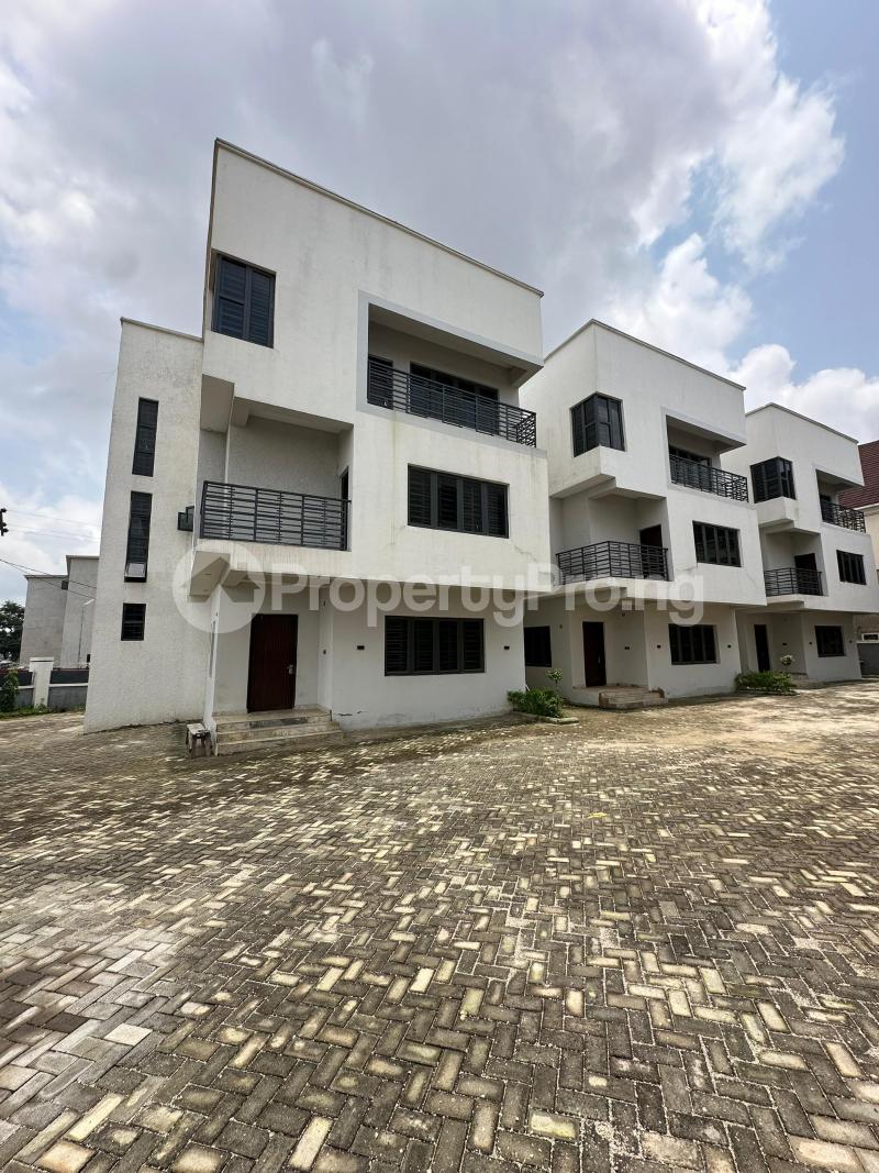 5 bedroom House for rent Close To Stella Maris School Life Camp Abuja