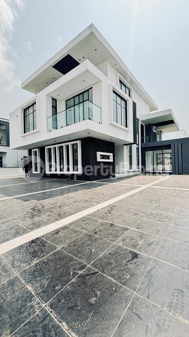 5 bedroom House for sale Orchid Road Lekki Lagos