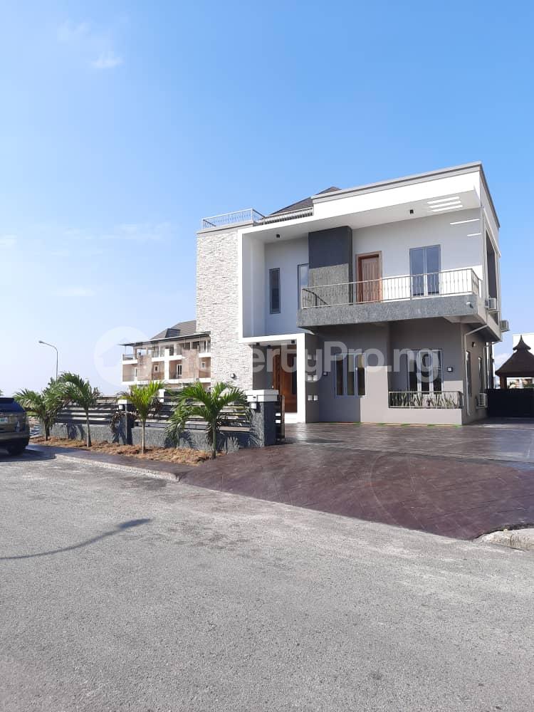 5 bedroom House for sale Arcadia Grove Estate Osapa london Lekki Lagos