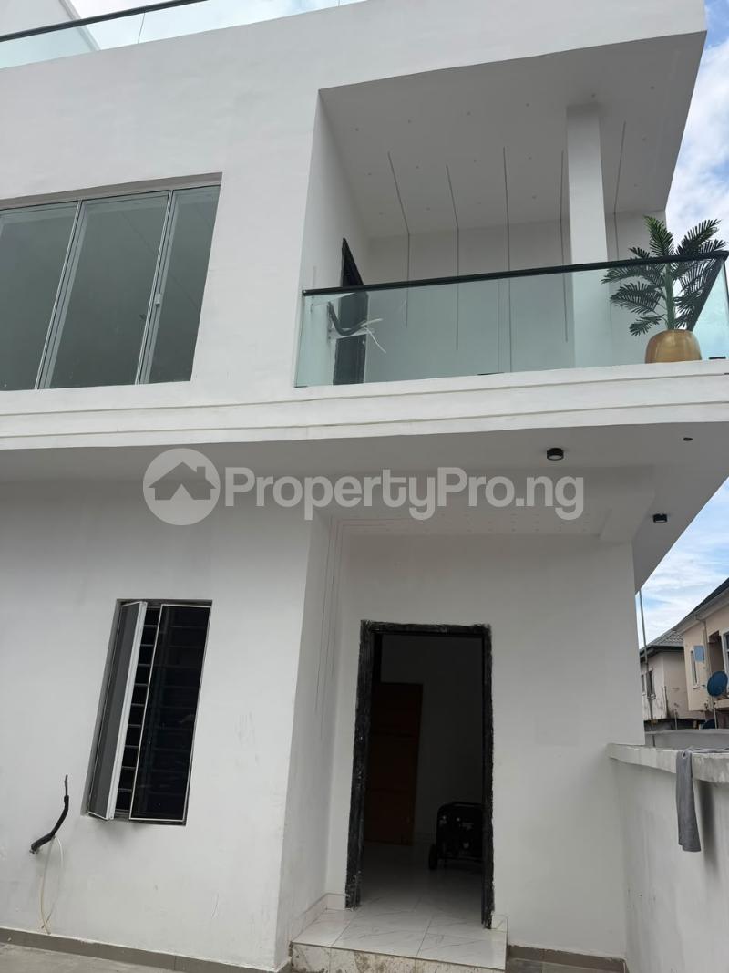 5 bedroom House for sale Meadow View Estate Ajah Lagos