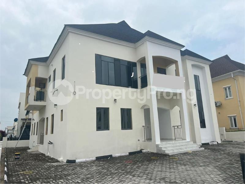 6 bedroom House for sale Northern Foreshore, chevron Lekki Lagos