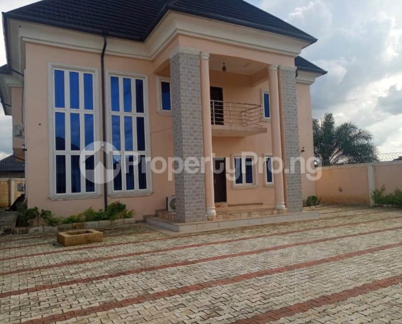 6 bedroom House for sale Located In Owerri Owerri Imo