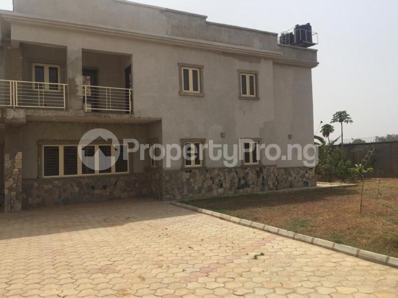 6 bedroom House for sale Water Intake Angwan Meigero, Kaduna South Kaduna